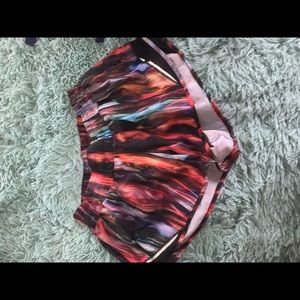 lululemon shorts size 6